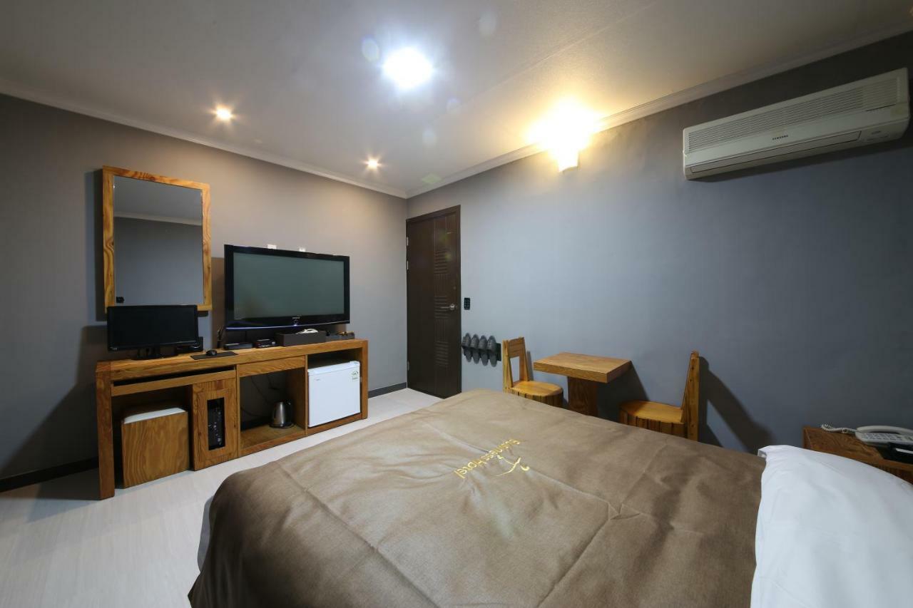 Gung Hotel Jeonju Εξωτερικό φωτογραφία