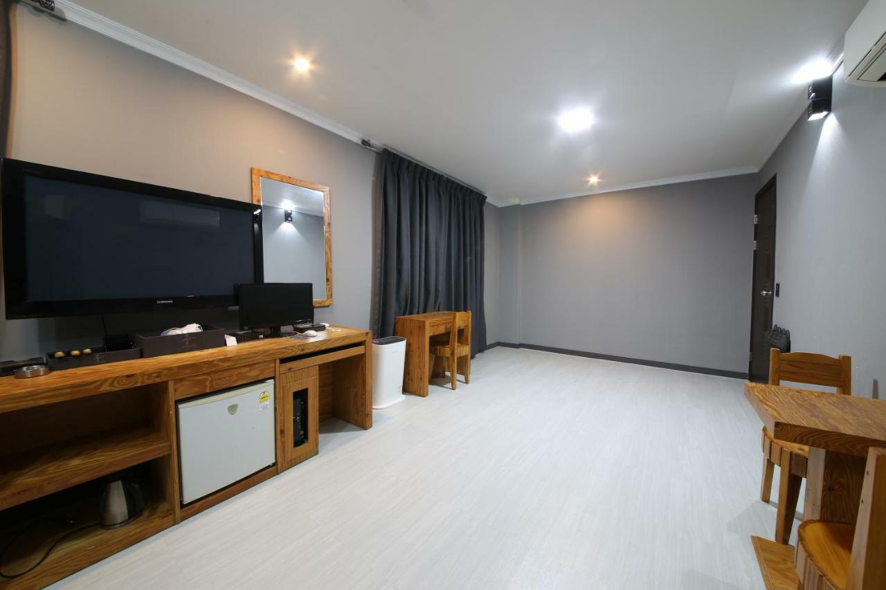 Gung Hotel Jeonju Εξωτερικό φωτογραφία