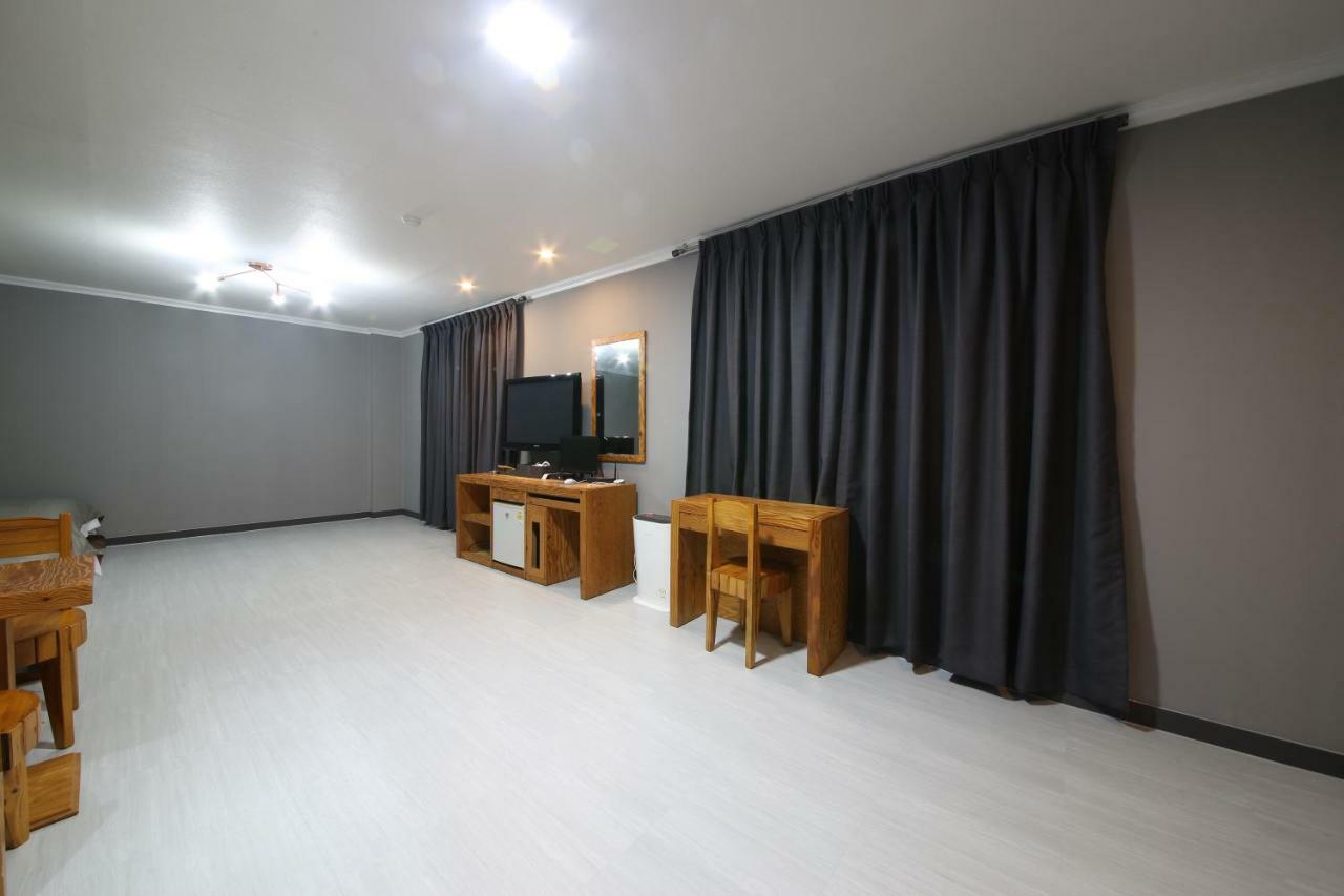 Gung Hotel Jeonju Εξωτερικό φωτογραφία